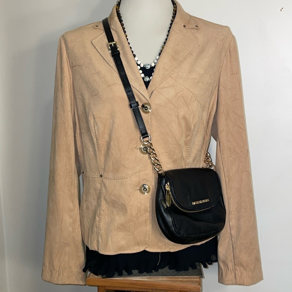Requirements Blazer.  Faux Suede.  Marbeling.  Size XL.  Button down. ‎ Tan